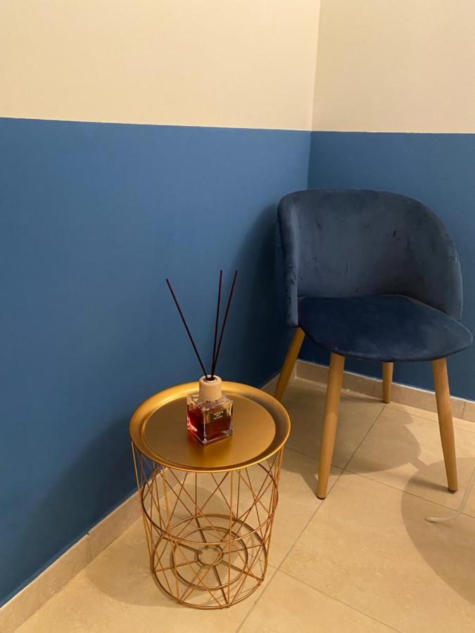 Domus Luigi Leone Bed & Breakfast Napoli Bagian luar foto