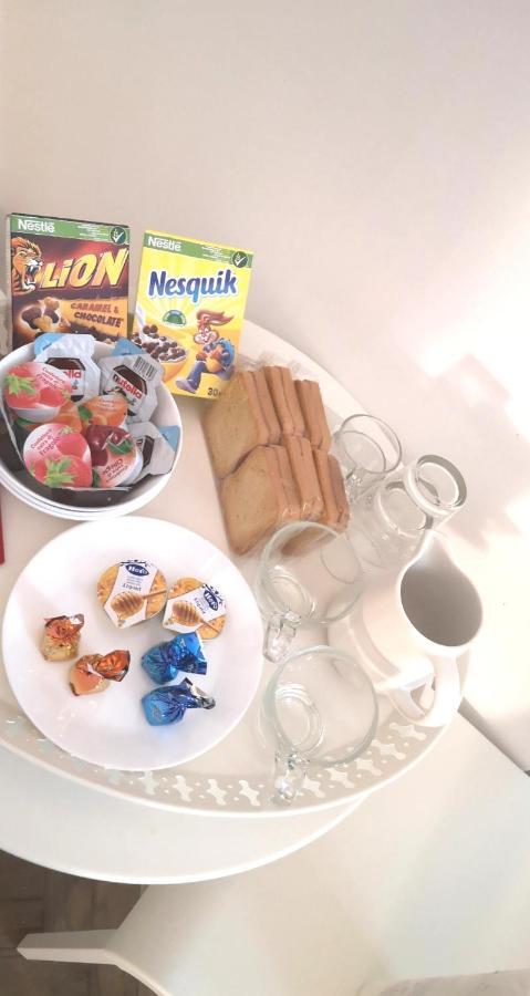 Domus Luigi Leone Bed & Breakfast Napoli Ruang foto