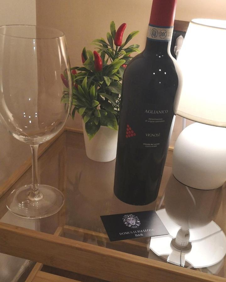 Domus Luigi Leone Bed & Breakfast Napoli Bagian luar foto